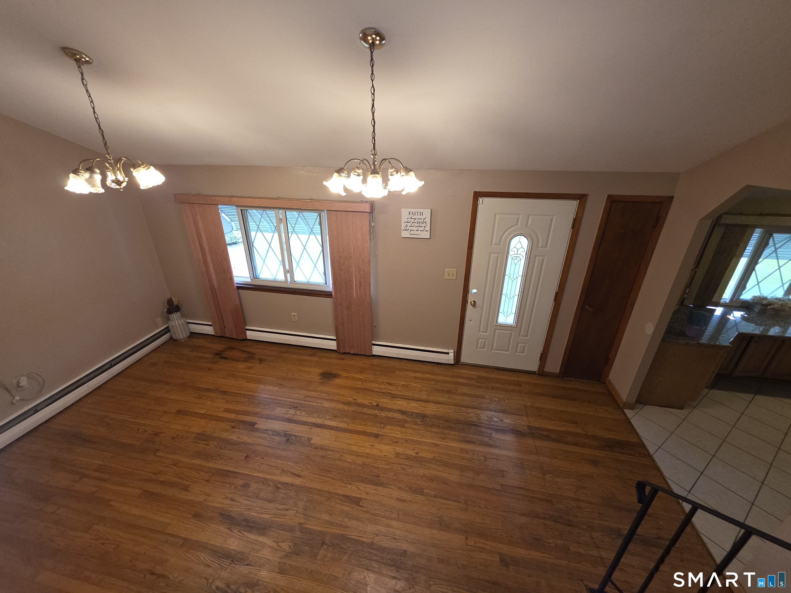8 Matthew Road East Hartford CT 06108