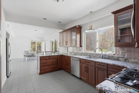 252 Willard Avenue Newington CT 06111