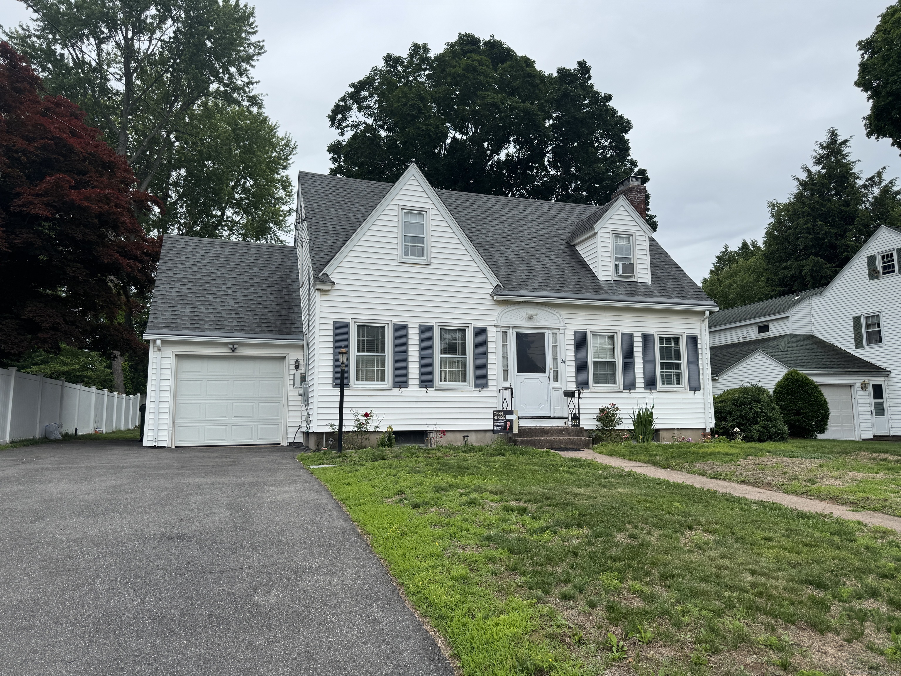 34 Knollwood Road East Hartford CT 06118