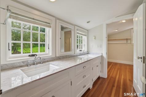 17 Curtiss Road Woodbury CT 06798