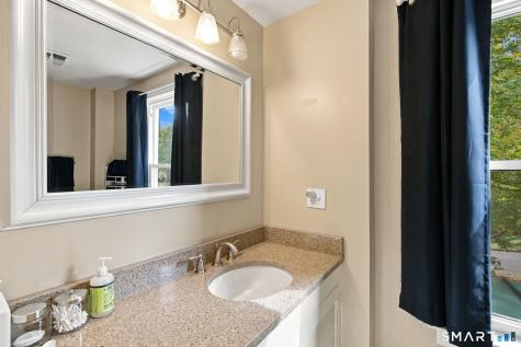 8 Prospect Street Essex CT 06426
