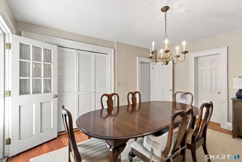 8 Prospect Street Essex CT 06426