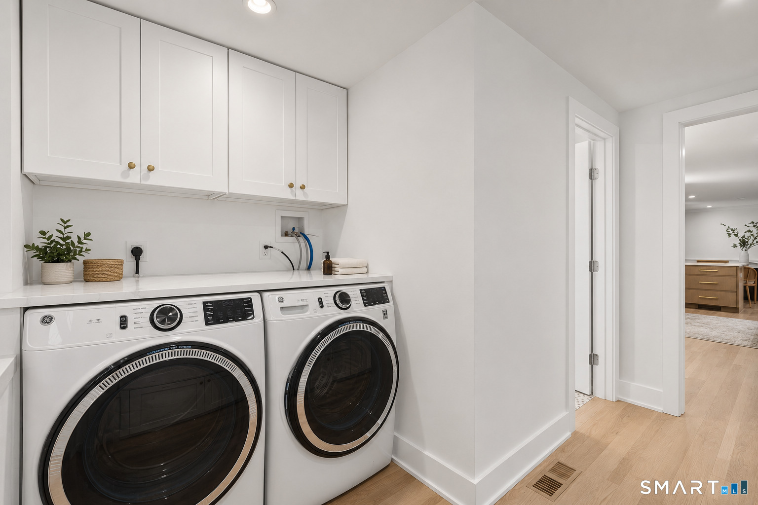 41 Pepperbush Lane Fairfield CT 06824