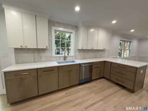 41 Pepperbush Lane Fairfield CT 06824