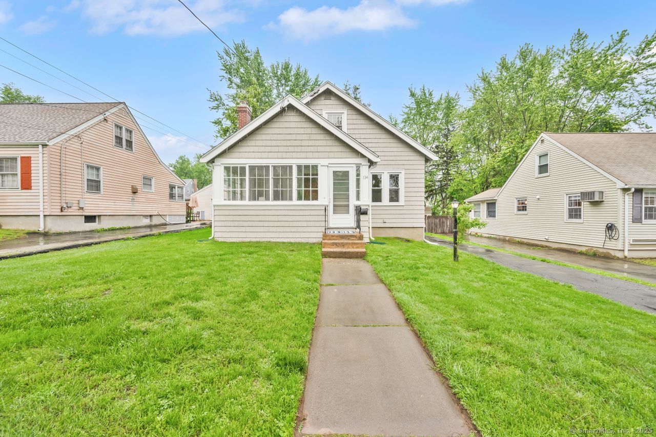 134 Saint Charles Street West Hartford CT 06119