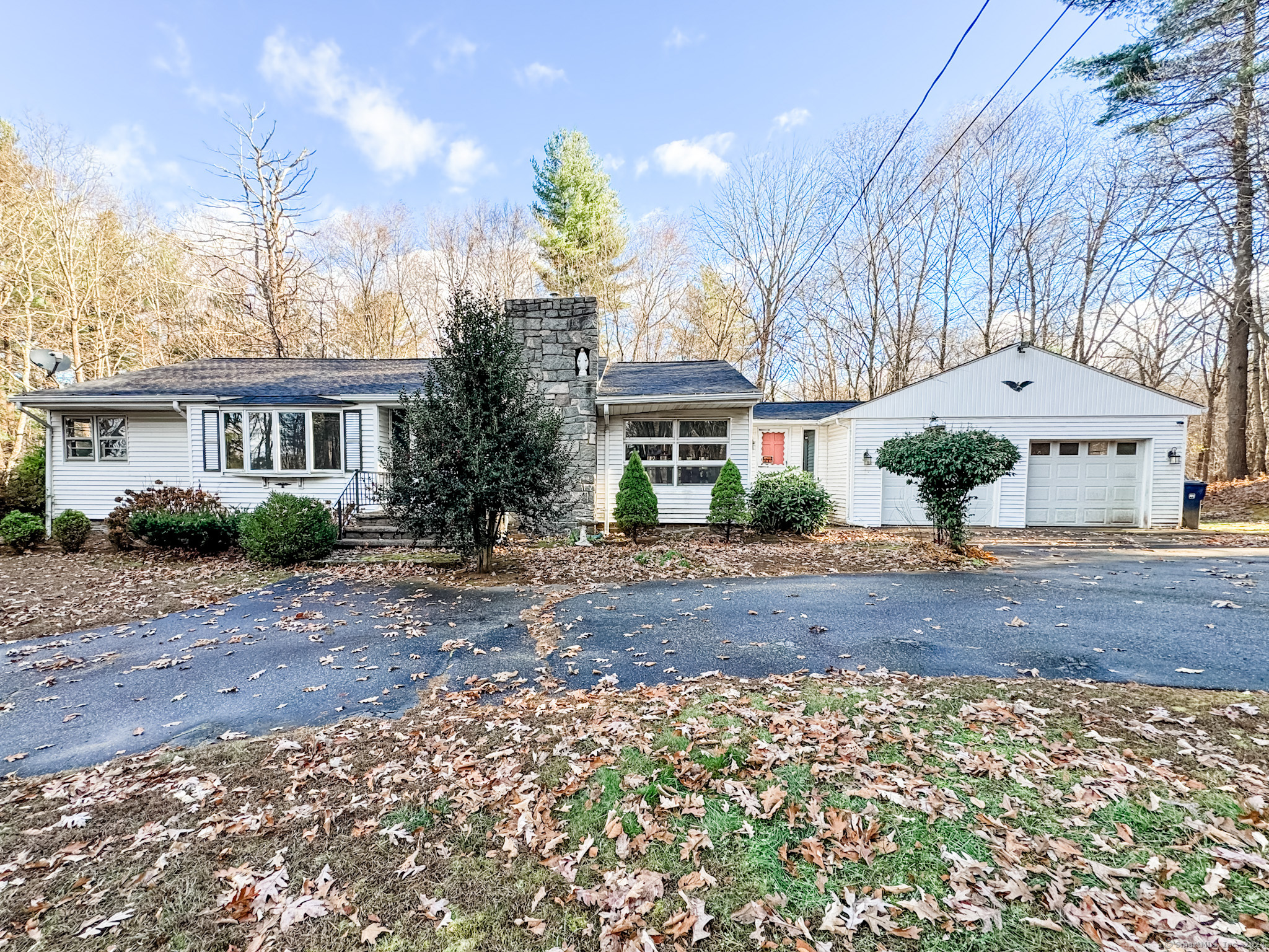 521 Lowell Davis Road Thompson CT 06255