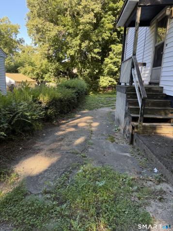 32 Visconti Avenue Waterbury CT 06704