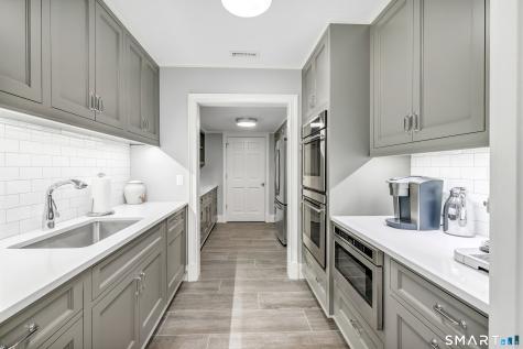 129 Quarter Horse Lane Fairfield CT 06824