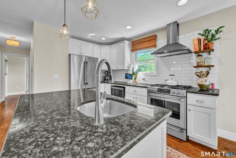 29 Berkshire Drive Brookfield CT 06804