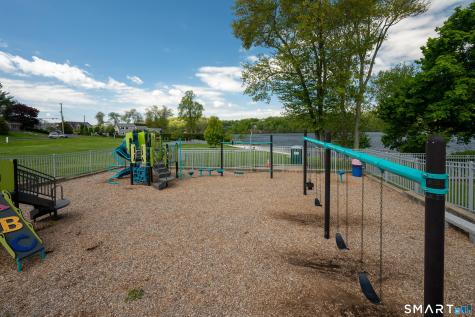 29 Berkshire Drive Brookfield CT 06804