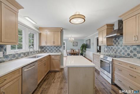 104 Newport Avenue West Hartford CT 06107