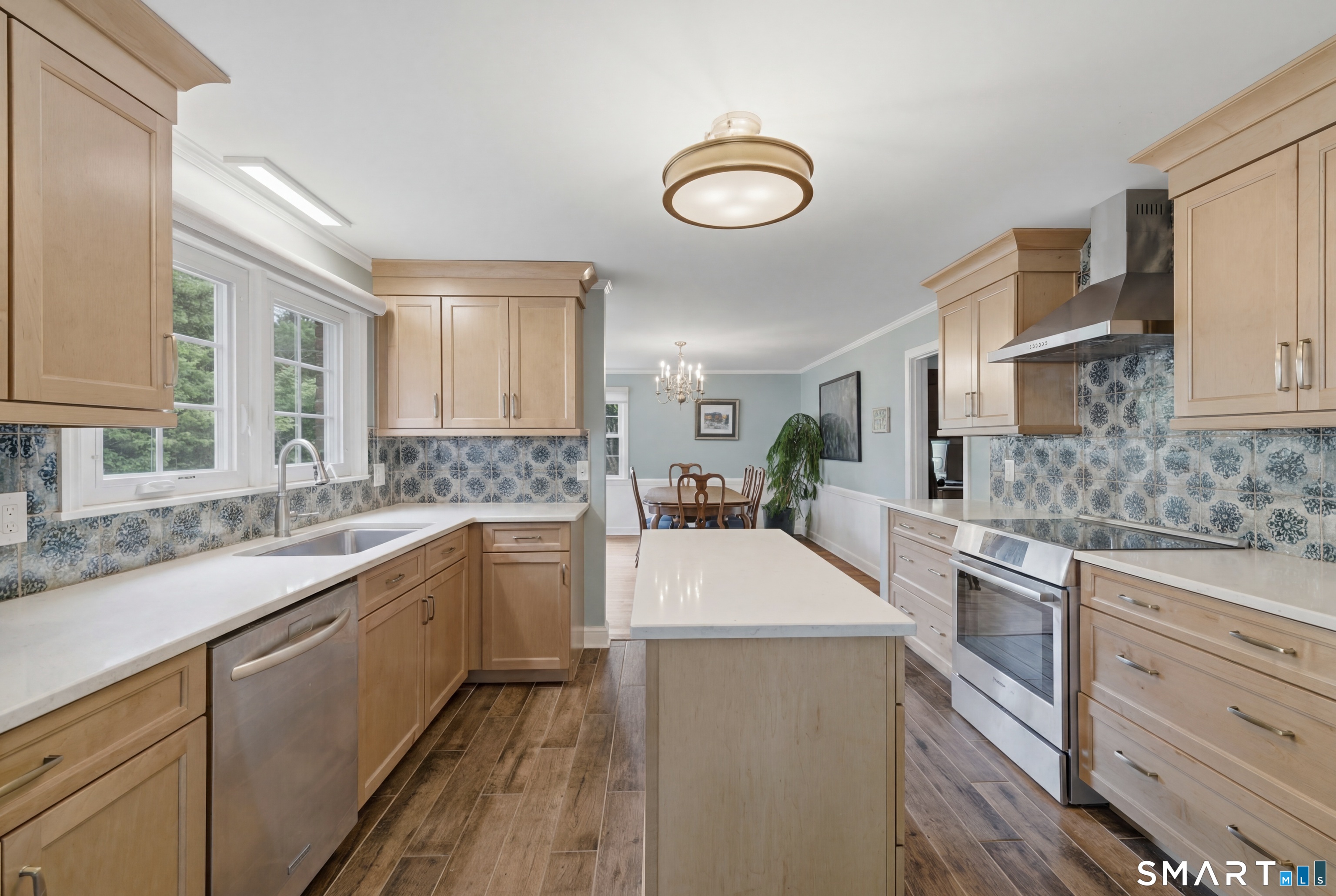 104 Newport Avenue West Hartford CT 06107