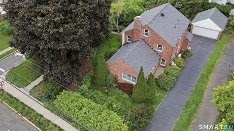 104 Newport Avenue West Hartford CT 06107