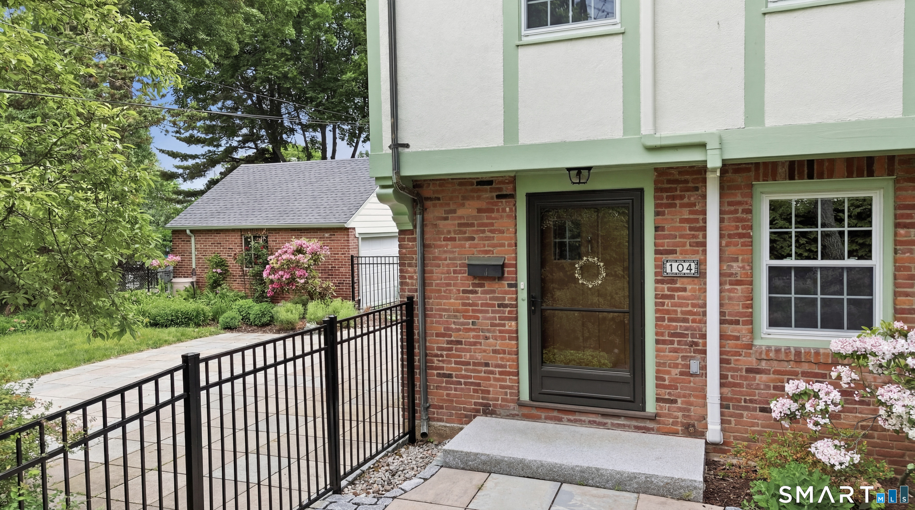 104 Newport Avenue West Hartford CT 06107