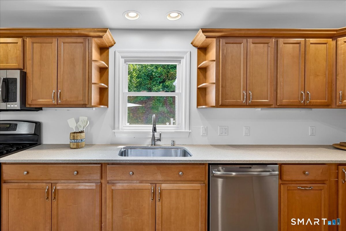 84 Jesswig Drive Hamden CT 06517