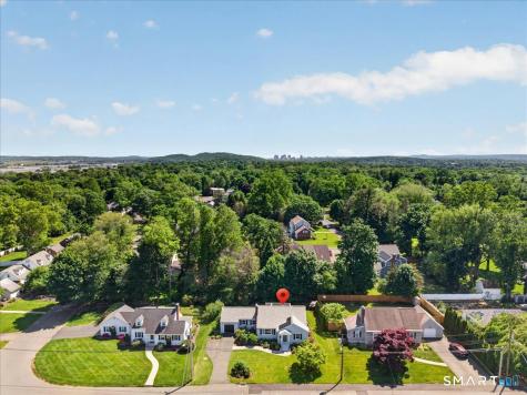 84 Jesswig Drive Hamden CT 06517