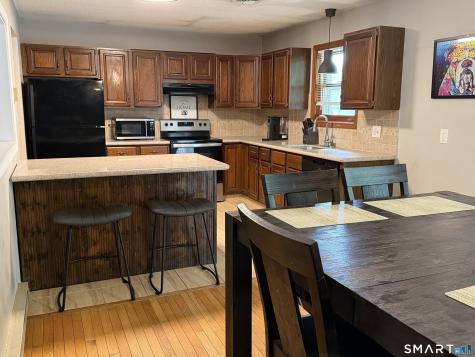 11 Batesmoor Road Waterbury CT 06705