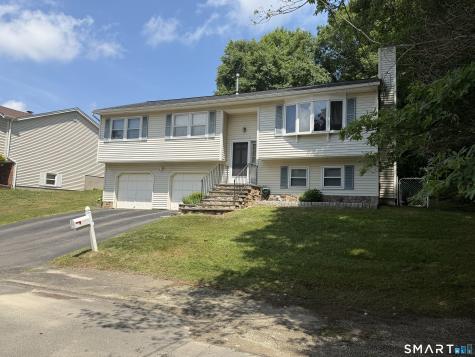 11 Batesmoor Road Waterbury CT 06705