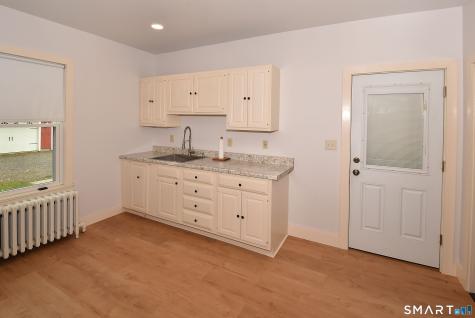 28 Duncaster Road Bloomfield CT 06002