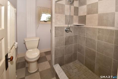 28 Duncaster Road Bloomfield CT 06002