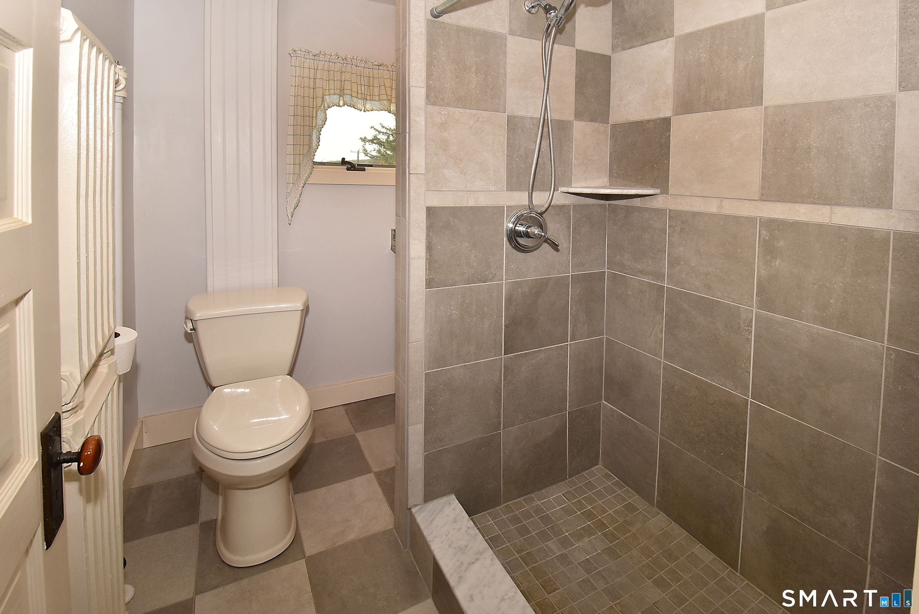 28 Duncaster Road Bloomfield CT 06002