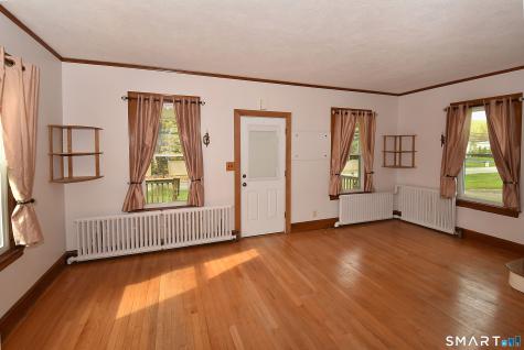 28 Duncaster Road Bloomfield CT 06002