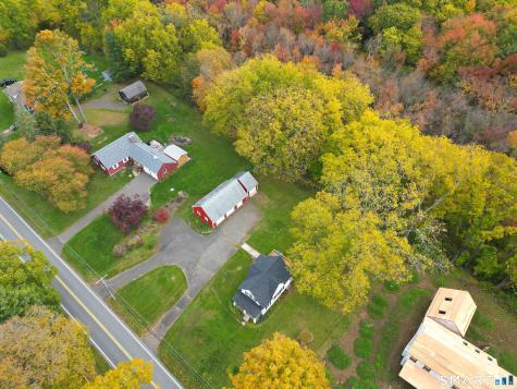 28 Duncaster Road Bloomfield CT 06002