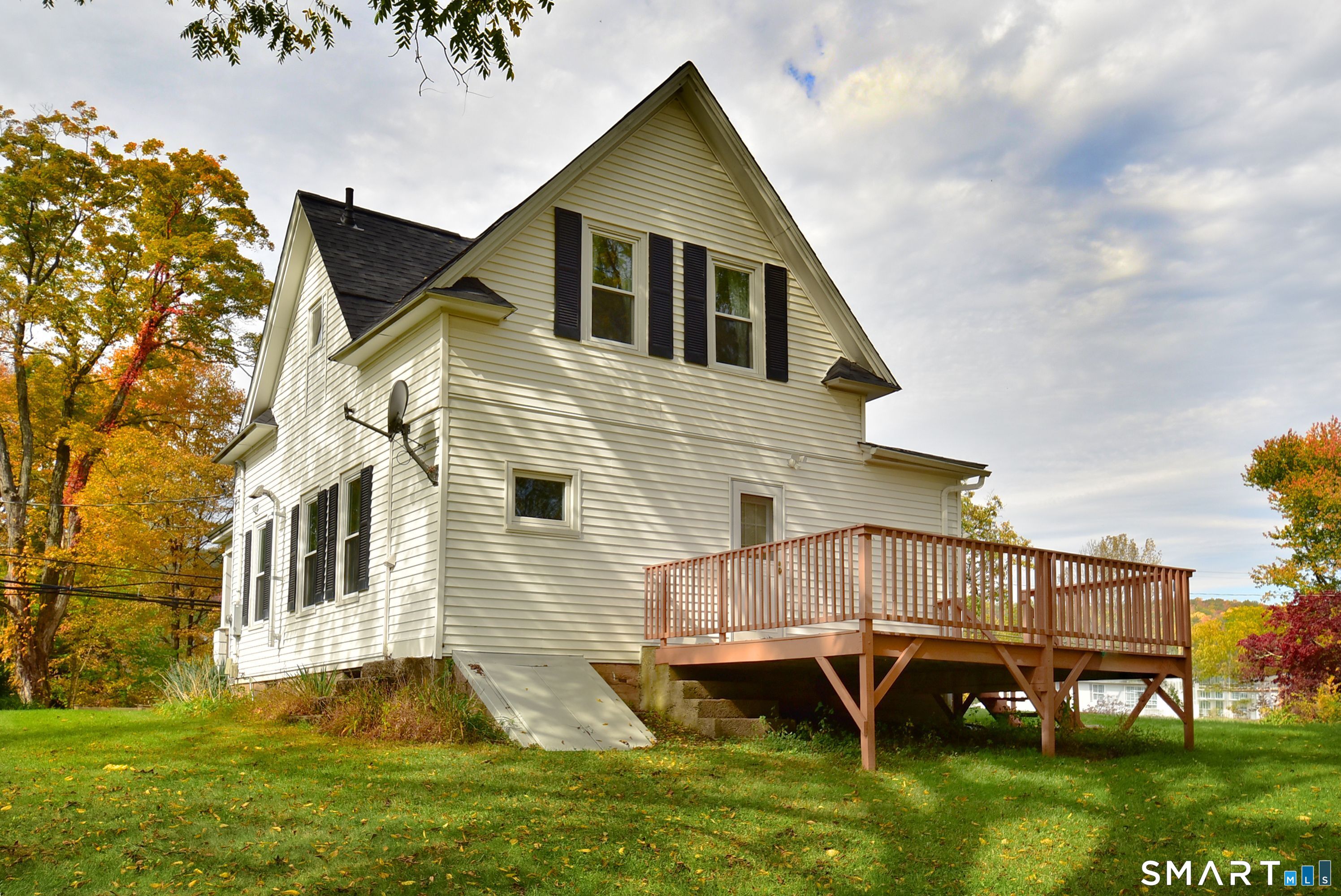28 Duncaster Road Bloomfield CT 06002