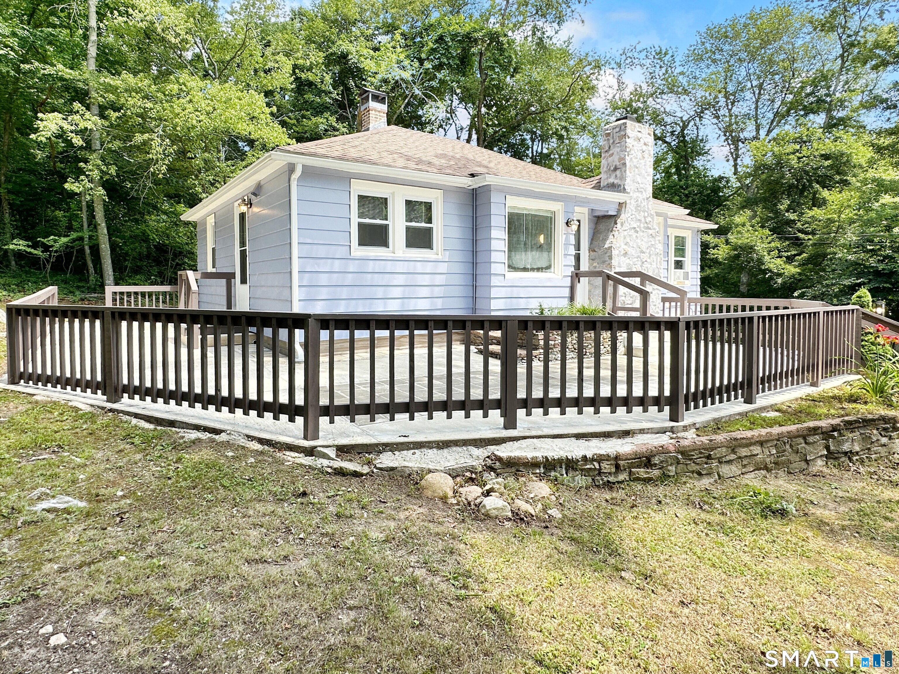 187 West Main Street East Lyme CT 06357