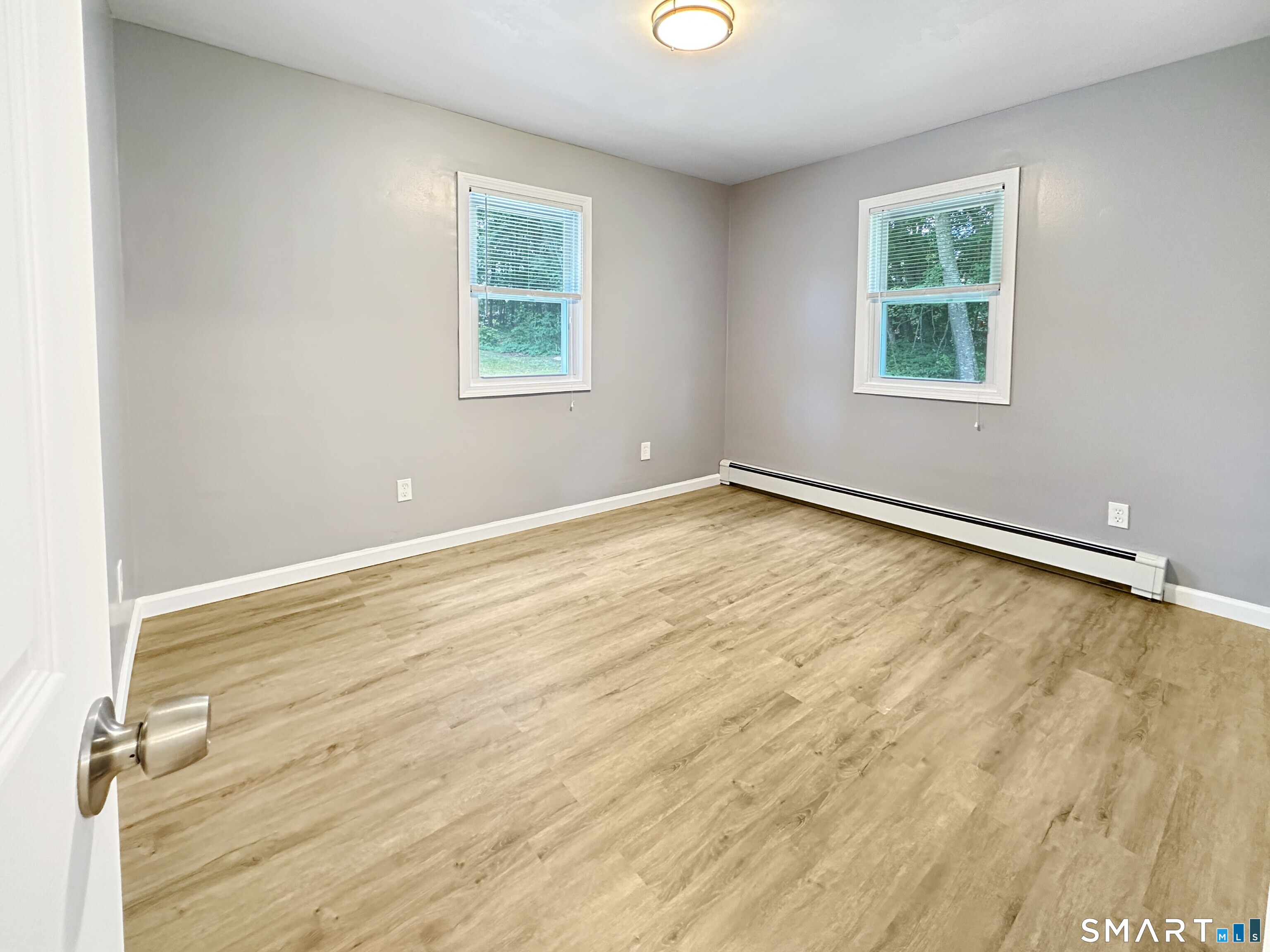 187 West Main Street East Lyme CT 06357