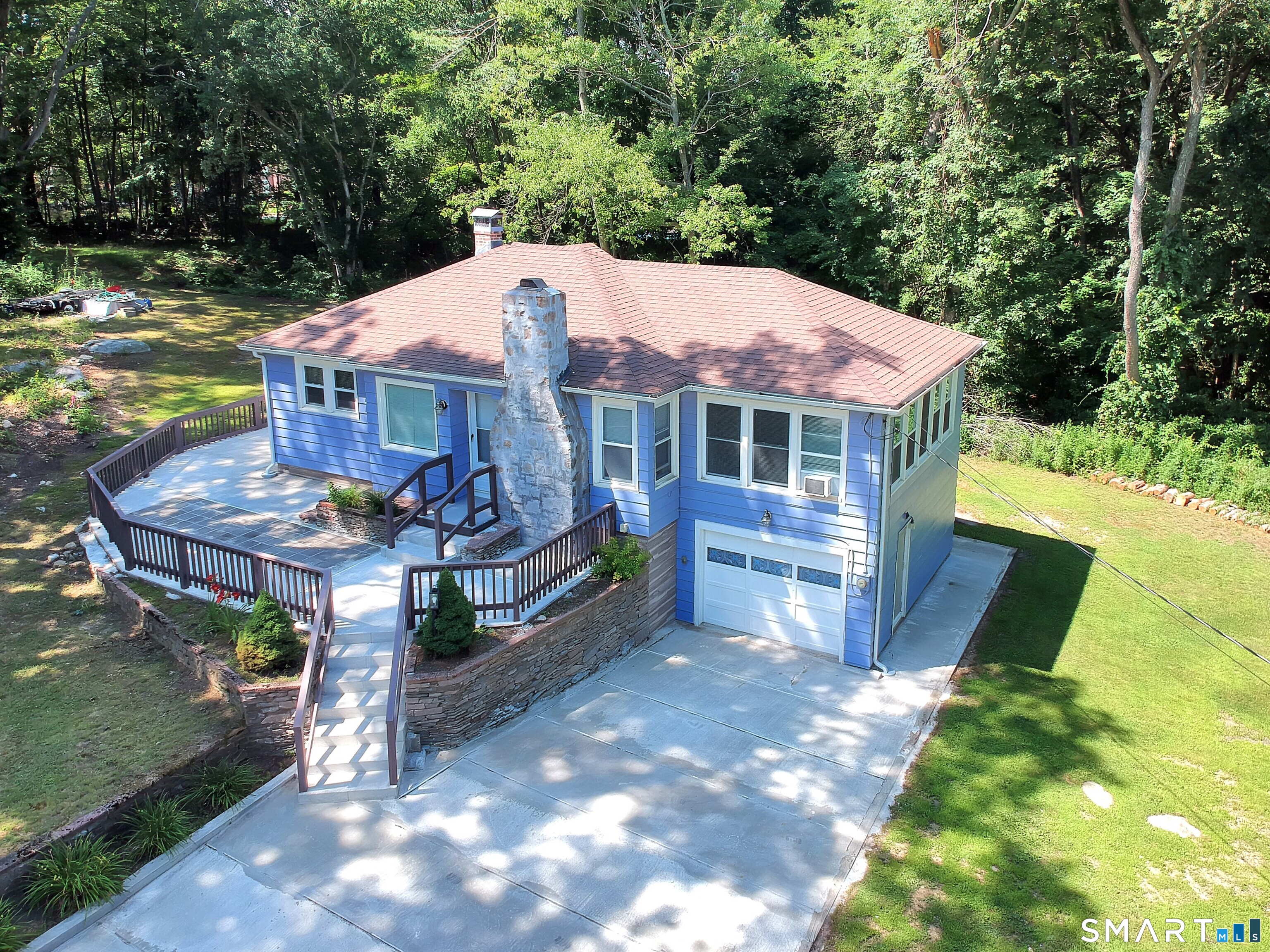 187 West Main Street East Lyme CT 06357