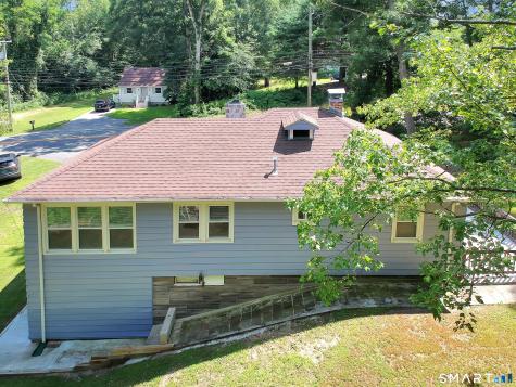 187 West Main Street East Lyme CT 06357