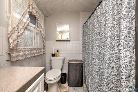 178 South Montowese Street Branford CT 06405