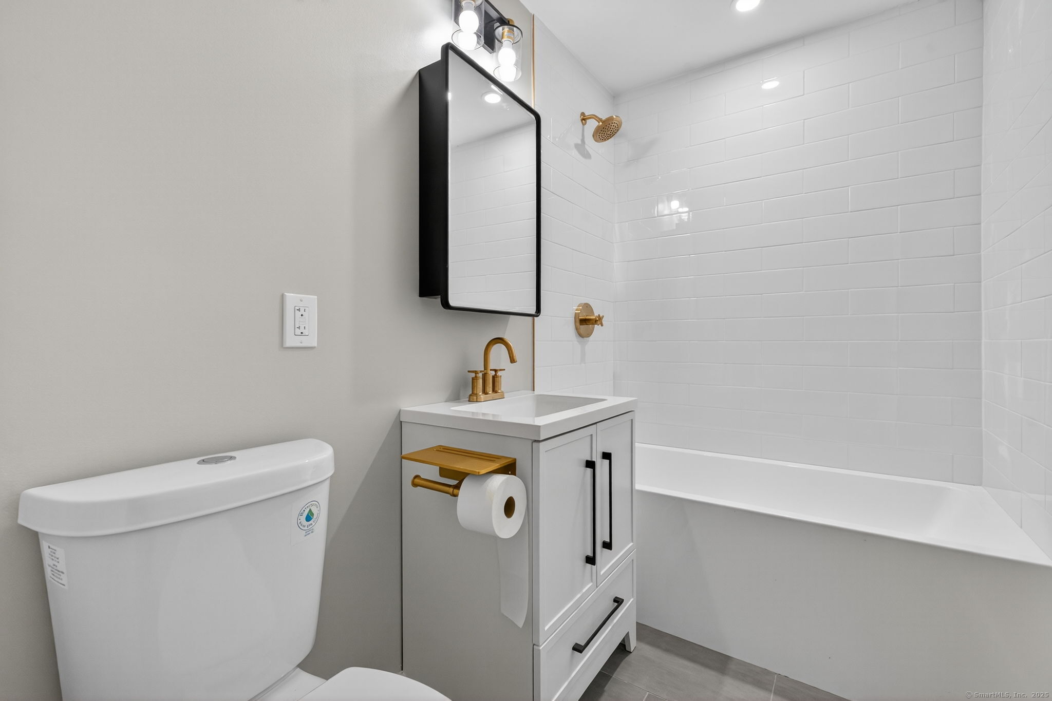 9 Porterbrook Avenue East Hartford CT 06118