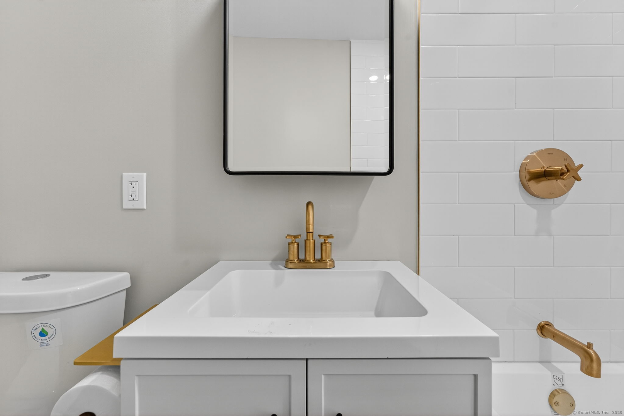 9 Porterbrook Avenue East Hartford CT 06118