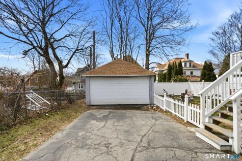 19 Waller Court New London CT 06320