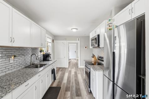 19 Waller Court New London CT 06320