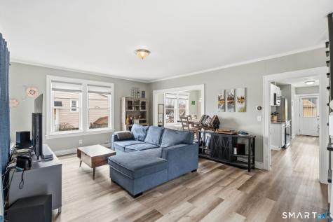 19 Waller Court New London CT 06320