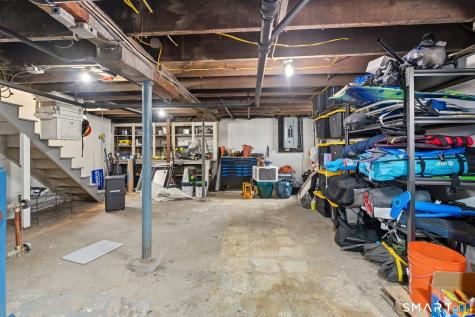 19 Waller Court New London CT 06320