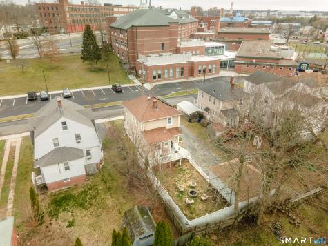 19 Waller Court New London CT 06320