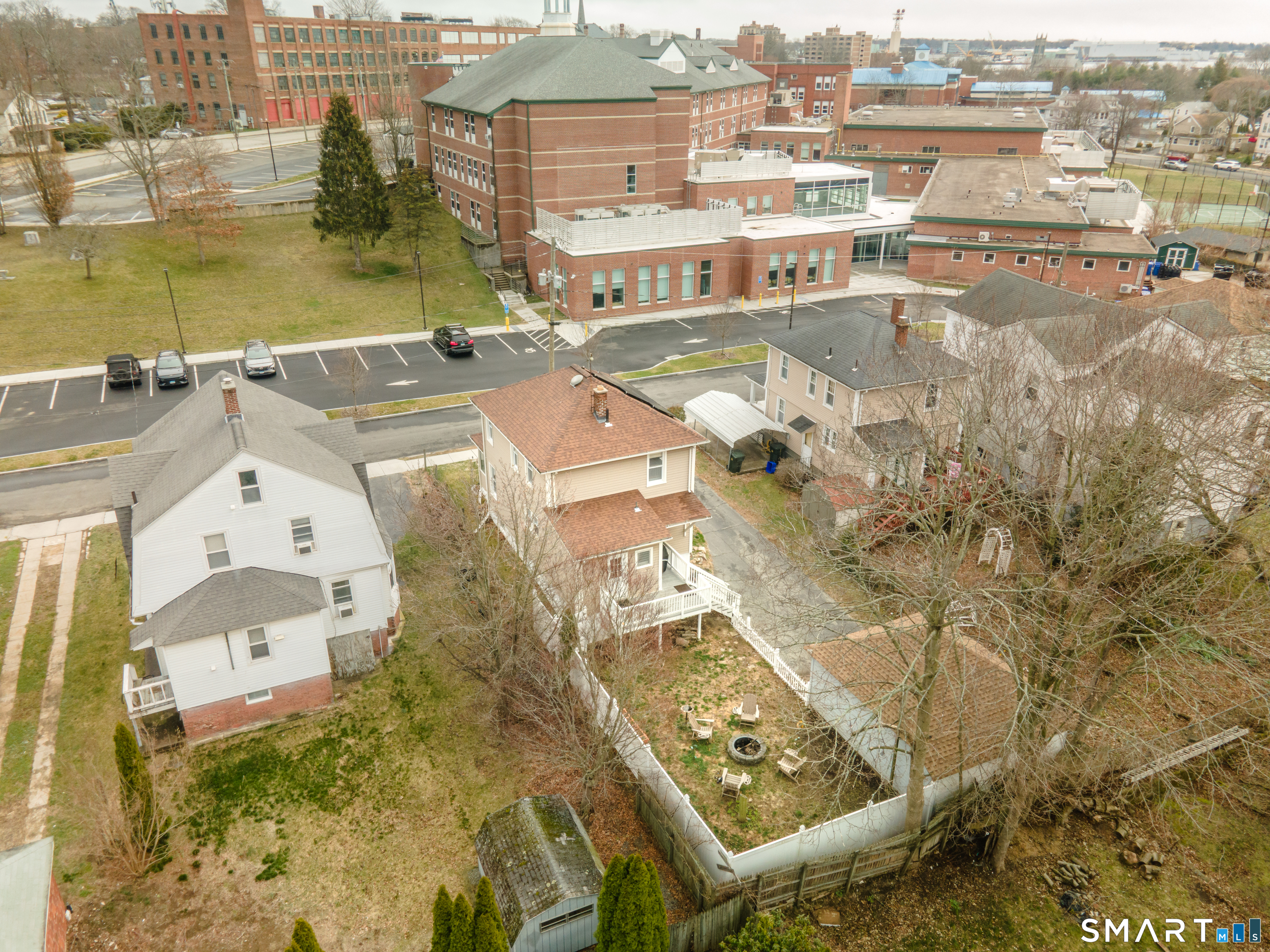 19 Waller Court New London CT 06320