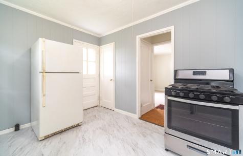 15 South Court Meriden CT 06450
