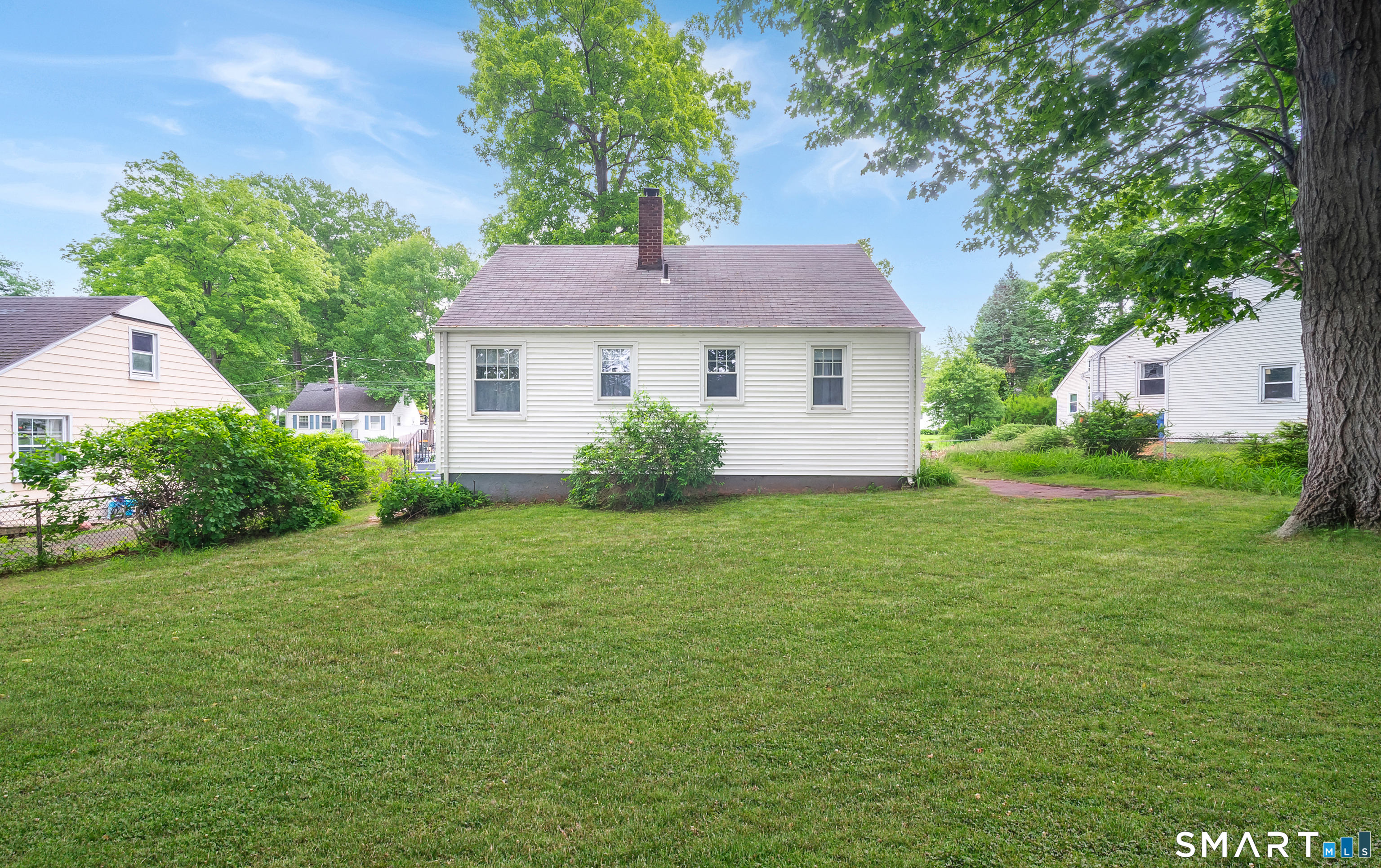 15 South Court Meriden CT 06450