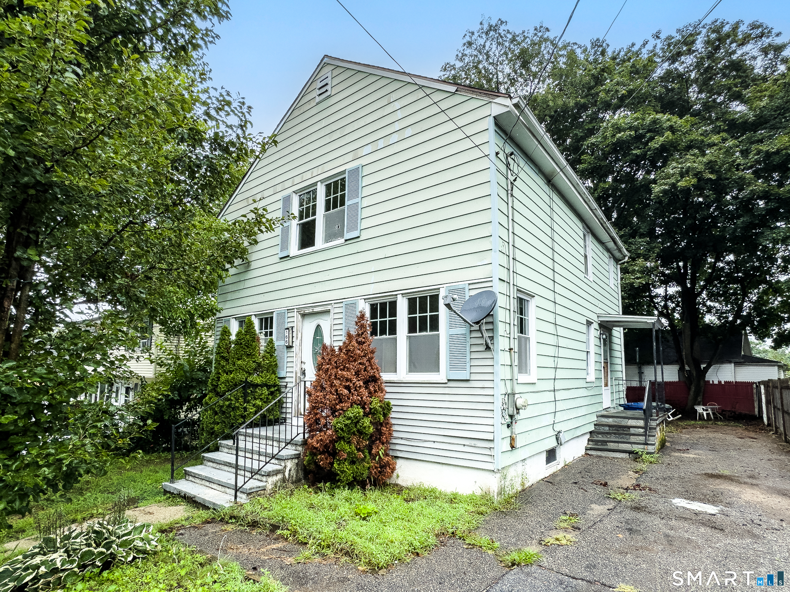 166 Earl Avenue Bridgeport CT 06606