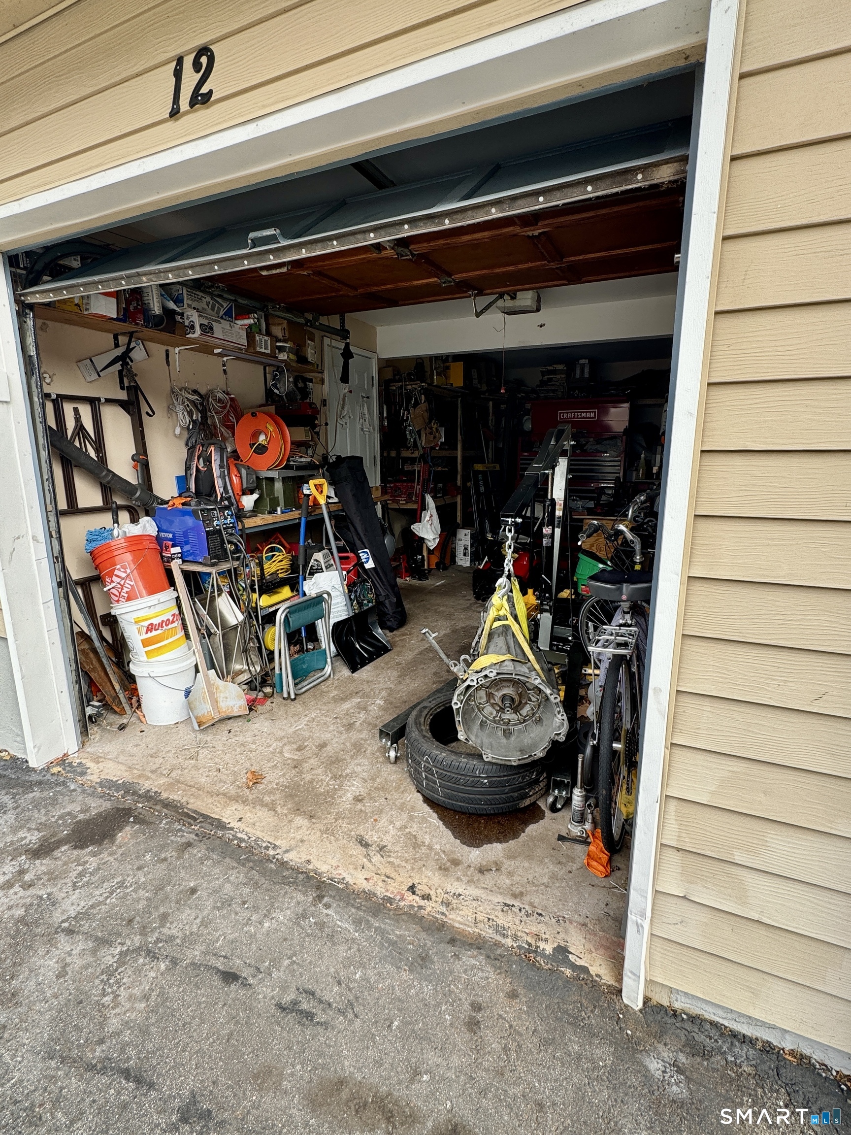 12 Depauw Circle East Hartford CT 06108