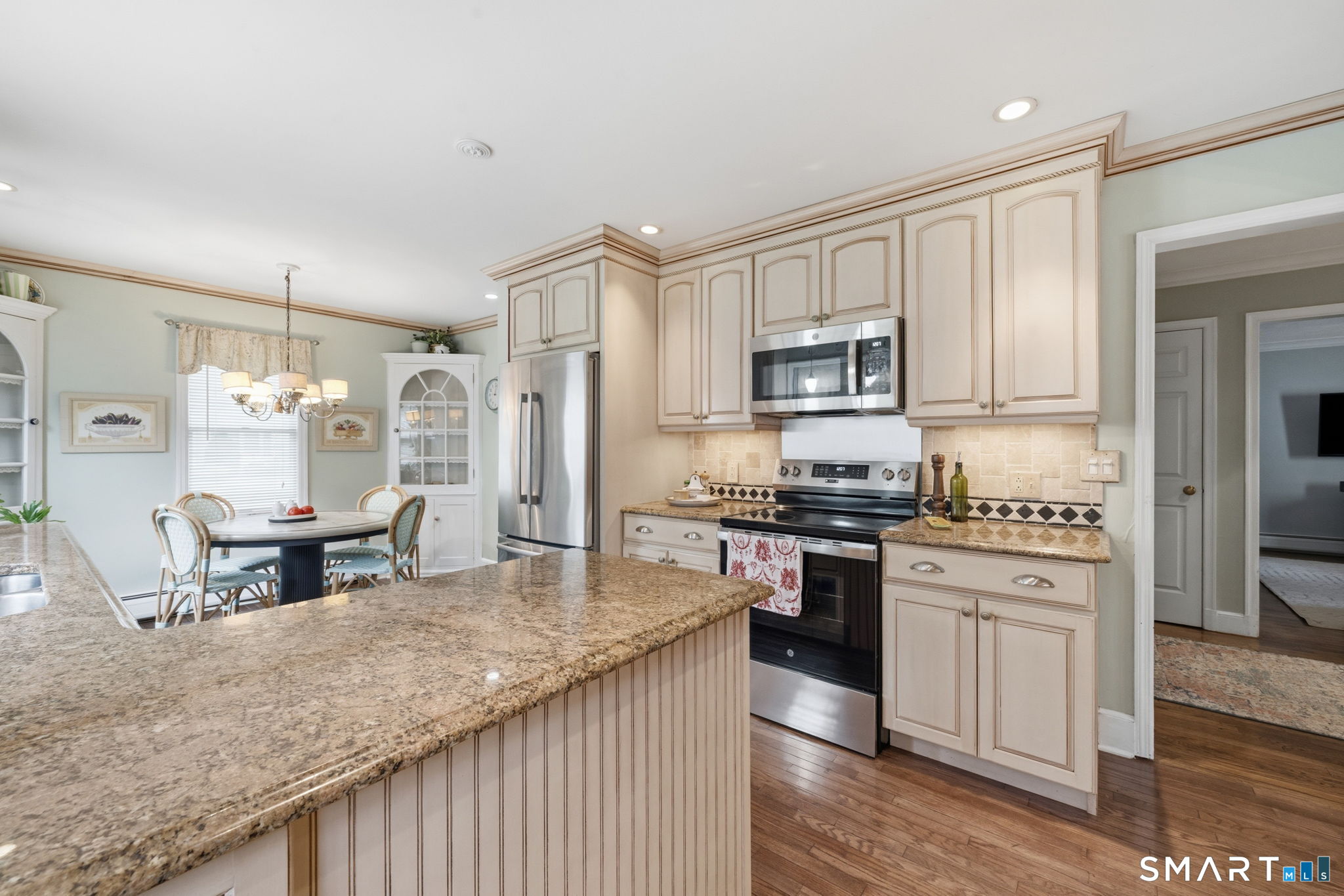 32 Crown Street Trumbull CT 06611
