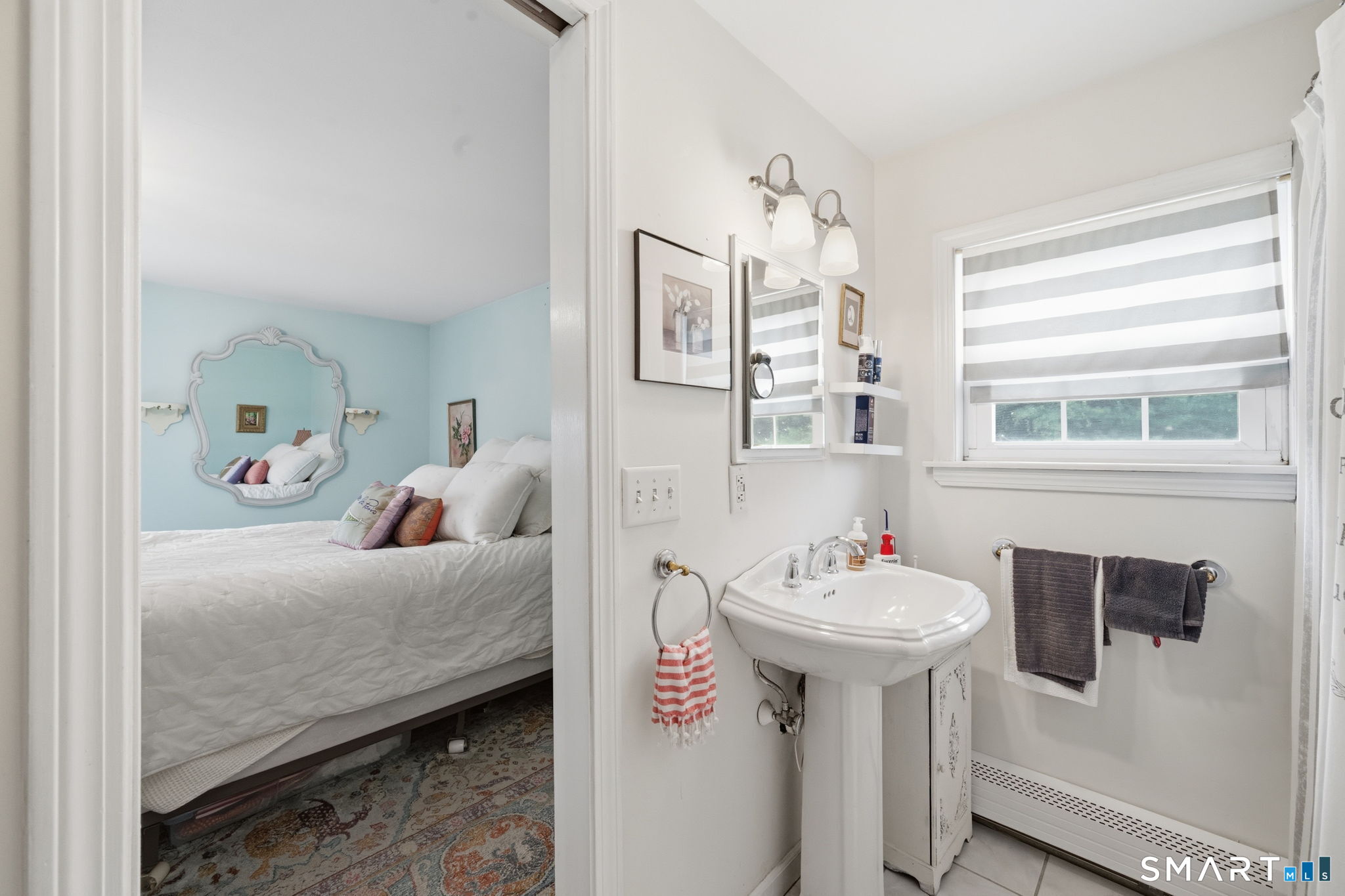 32 Crown Street Trumbull CT 06611