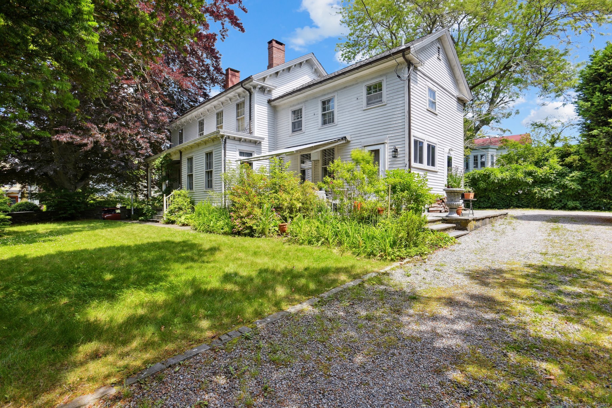 2 Summit Street Stonington CT 06378