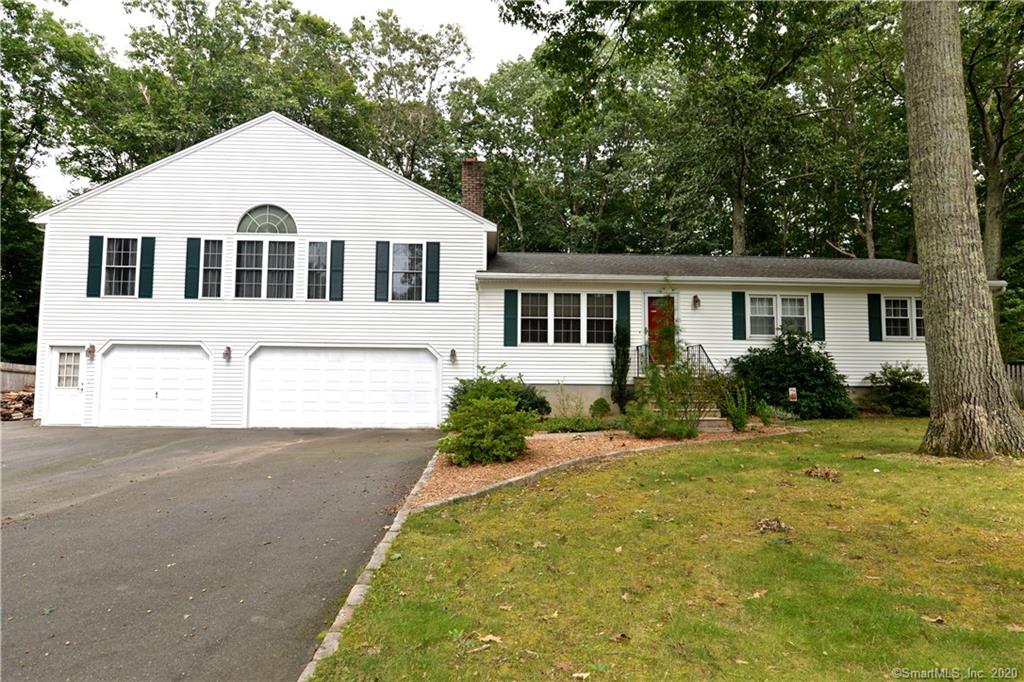 5 Benjamin Drive Newtown CT 06470