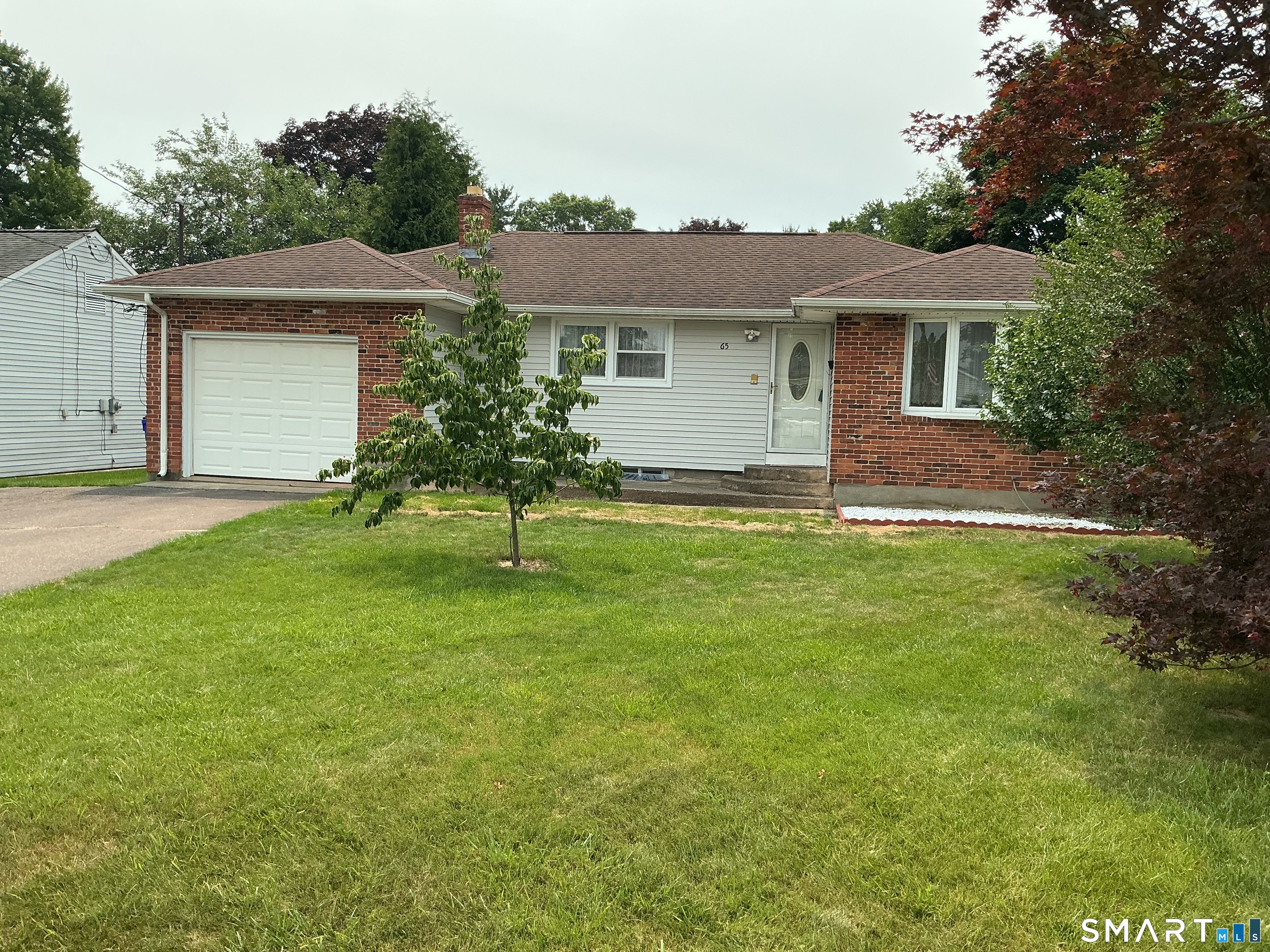 65 Crystal Street Wethersfield CT 06109